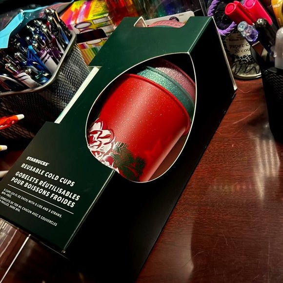Starbucks Holiday Glitter Cold Cups set of 5 2022 - BRAND NEW - Picture 1 of 4